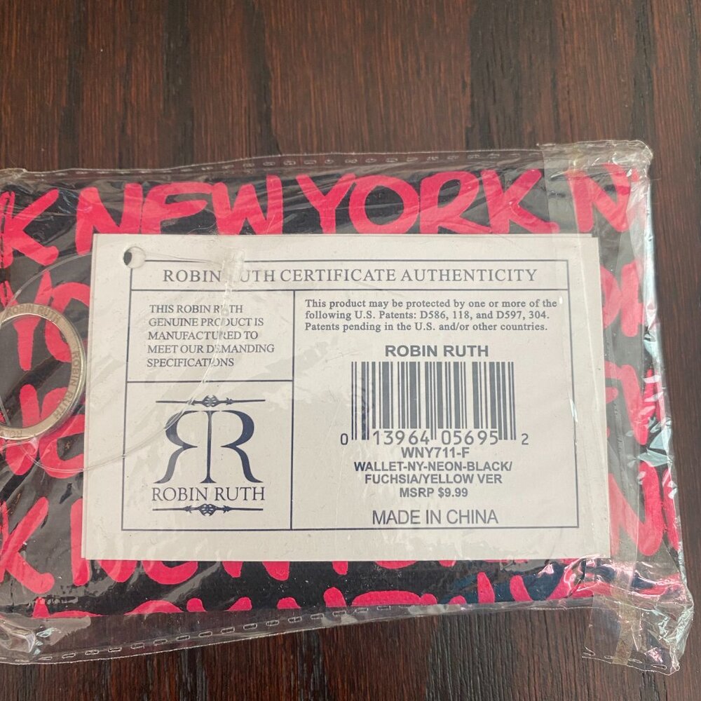 Robin Ruth NEW YORK Wallet - Picture 2 of 2